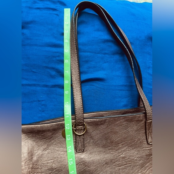 The Lucia Tote - Large Bronze Tote Bag by Ampere; High quality vegan leather - Picture 3 of 16